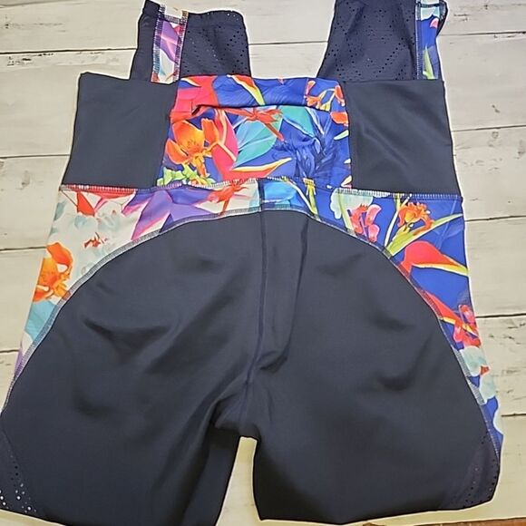 Athleta Tropical Precision High Waisted Floral Print Mesh Panels 7/8 Leggins M - Picture 6 of 11